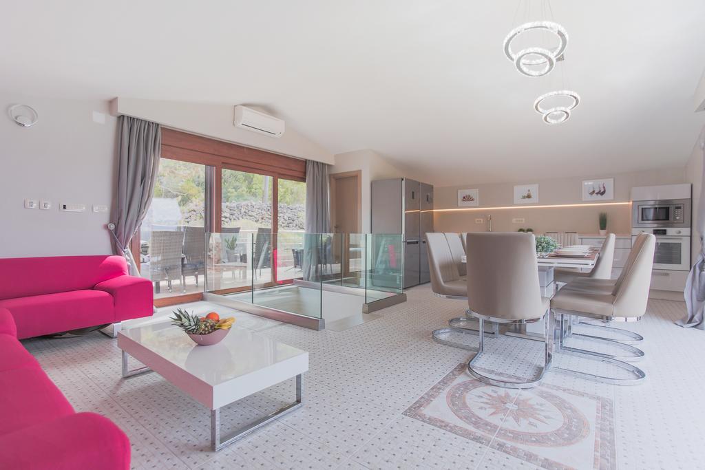 Villa Mendes Zastražišće Exteriör bild