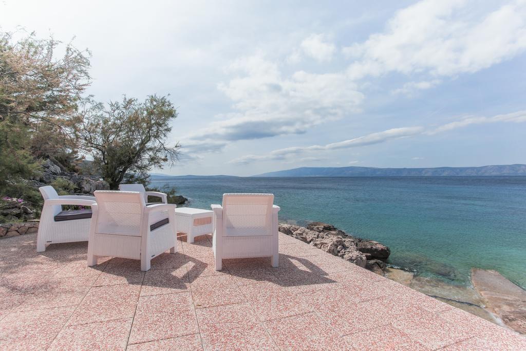 Villa Mendes Zastražišće Exteriör bild