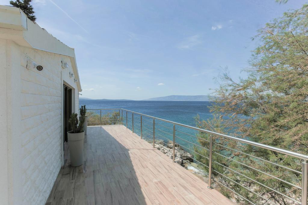 Villa Mendes Zastražišće Exteriör bild