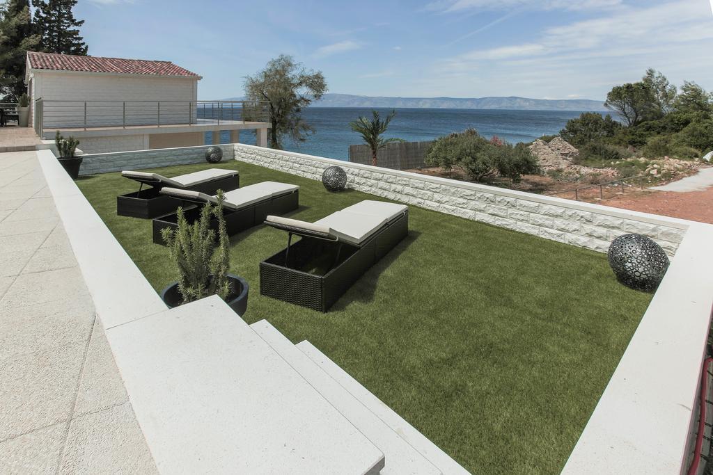 Villa Mendes Zastražišće Exteriör bild