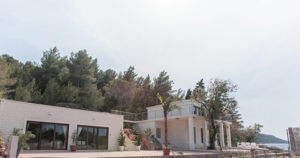 Villa Mendes Zastražišće Exteriör bild